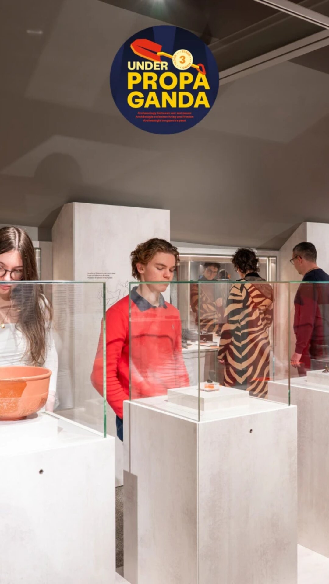 Guided tour of the special exhibition UNDER PROPAGANDA for adults